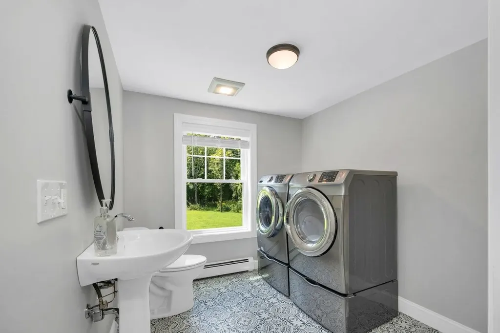 11 Goodrich Road Wolfeboro NH 03894