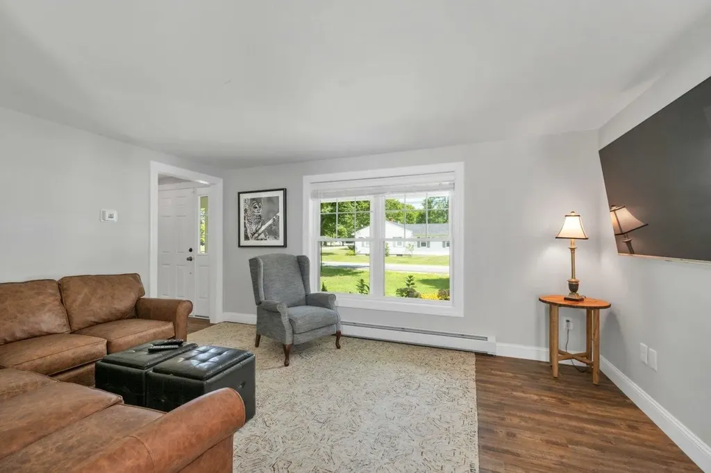 11 Goodrich Road Wolfeboro NH 03894