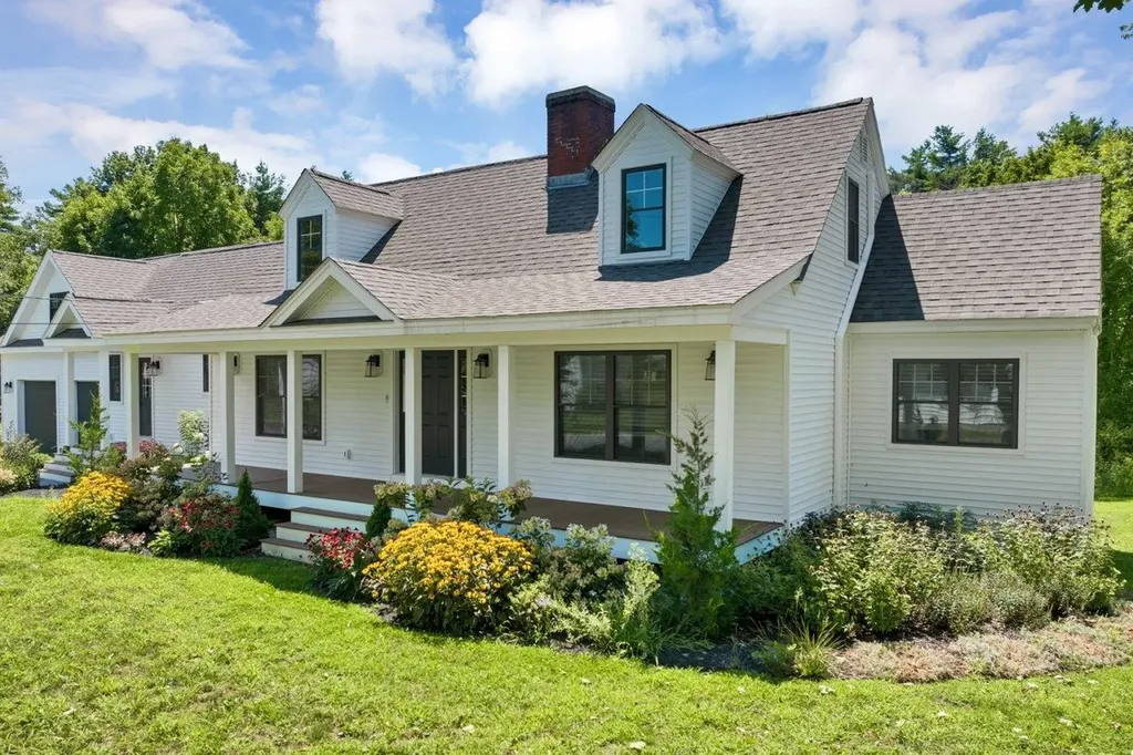 11 Goodrich Road Wolfeboro NH 03894