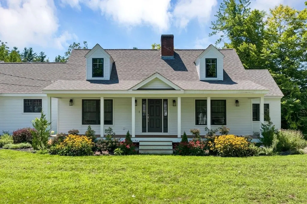 11 Goodrich Road Wolfeboro NH 03894