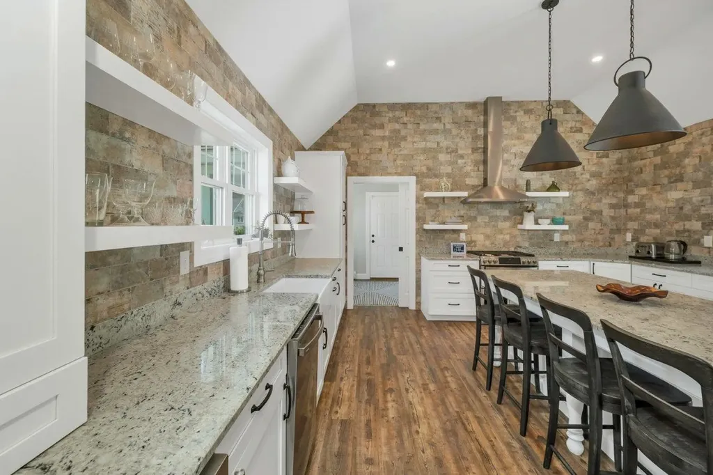 11 Goodrich Road Wolfeboro NH 03894