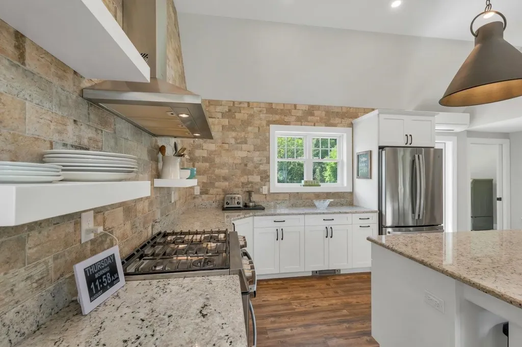 11 Goodrich Road Wolfeboro NH 03894