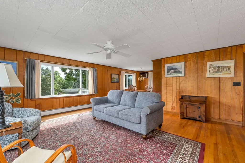 13 Lucas Street Wolfeboro NH 03894
