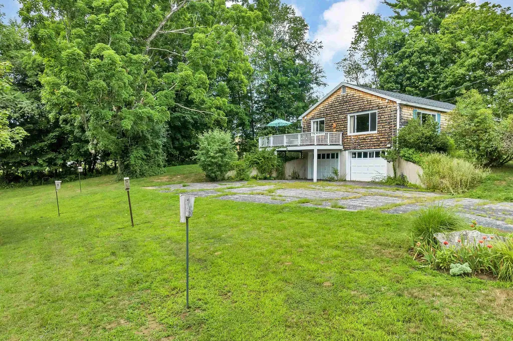 13 Lucas Street Wolfeboro NH 03894