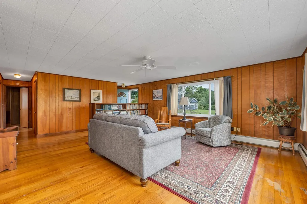 13 Lucas Street Wolfeboro NH 03894