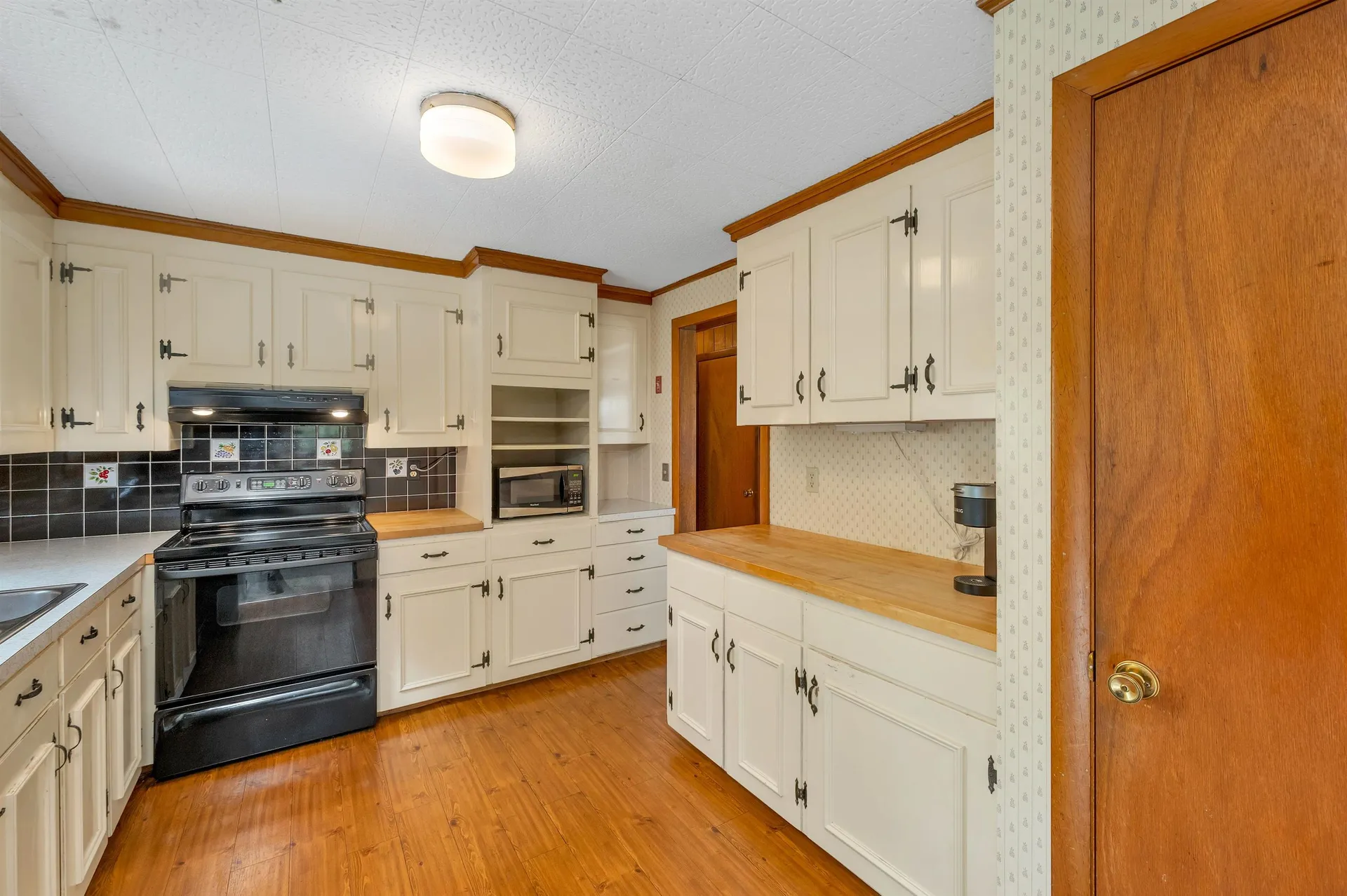 13 Lucas Street Wolfeboro NH 03894