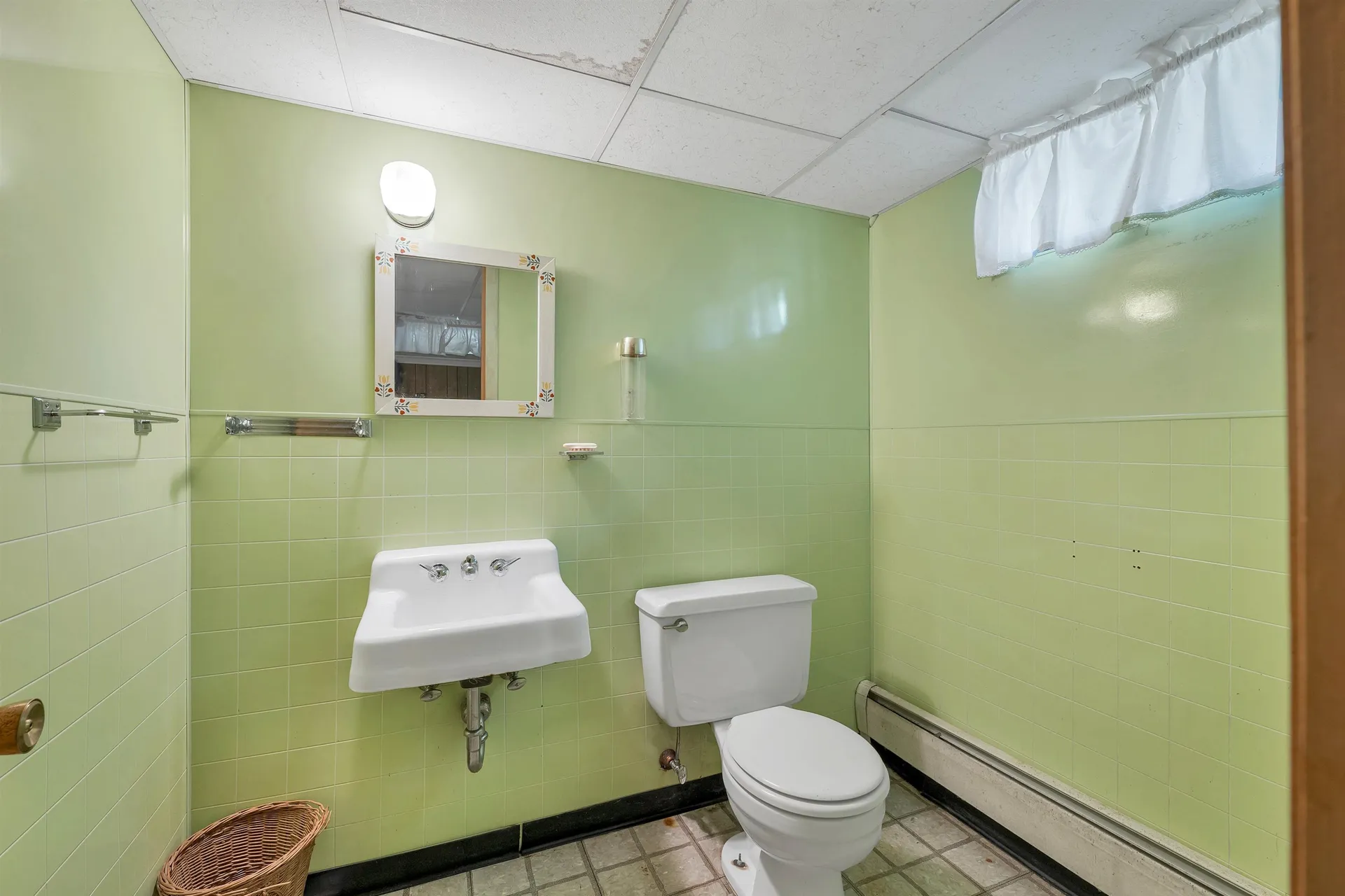 13 Lucas Street Wolfeboro NH 03894