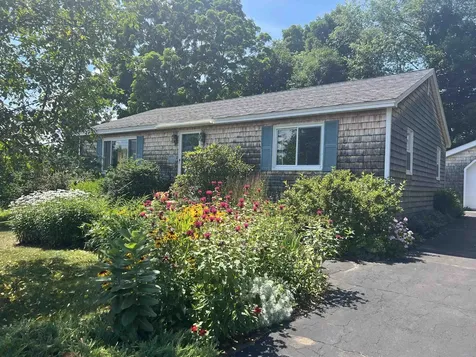 13 Lucas Street Wolfeboro NH 03894