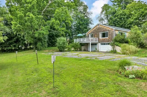 13 Lucas Street Wolfeboro NH 03894