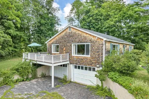 13 Lucas Street Wolfeboro NH 03894