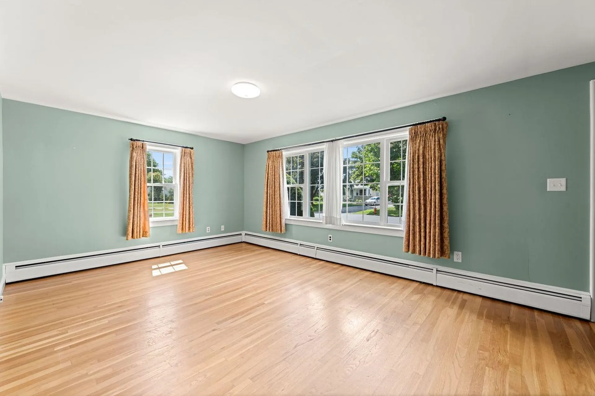 10 Crescent Avenue Dover NH 03820