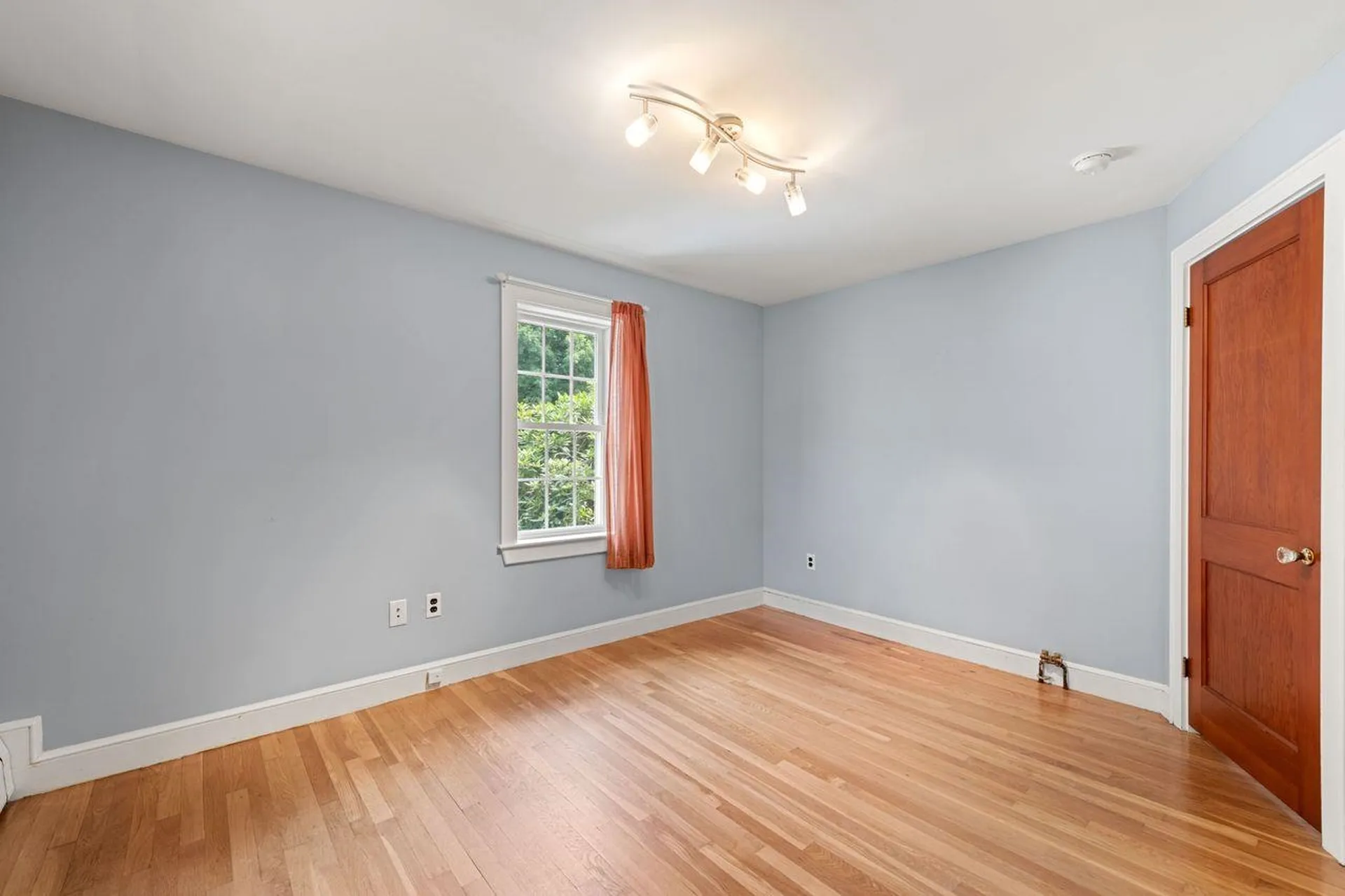10 Crescent Avenue Dover NH 03820