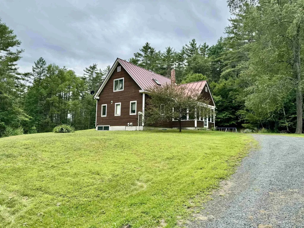 179 High Street Plainfield NH 03781