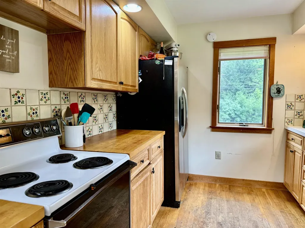 179 High Street Plainfield NH 03781