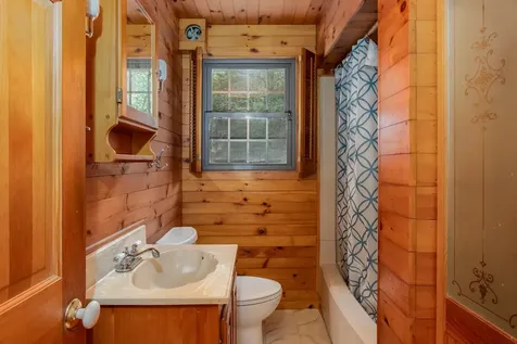 163 Bog Road Goffstown NH 03045