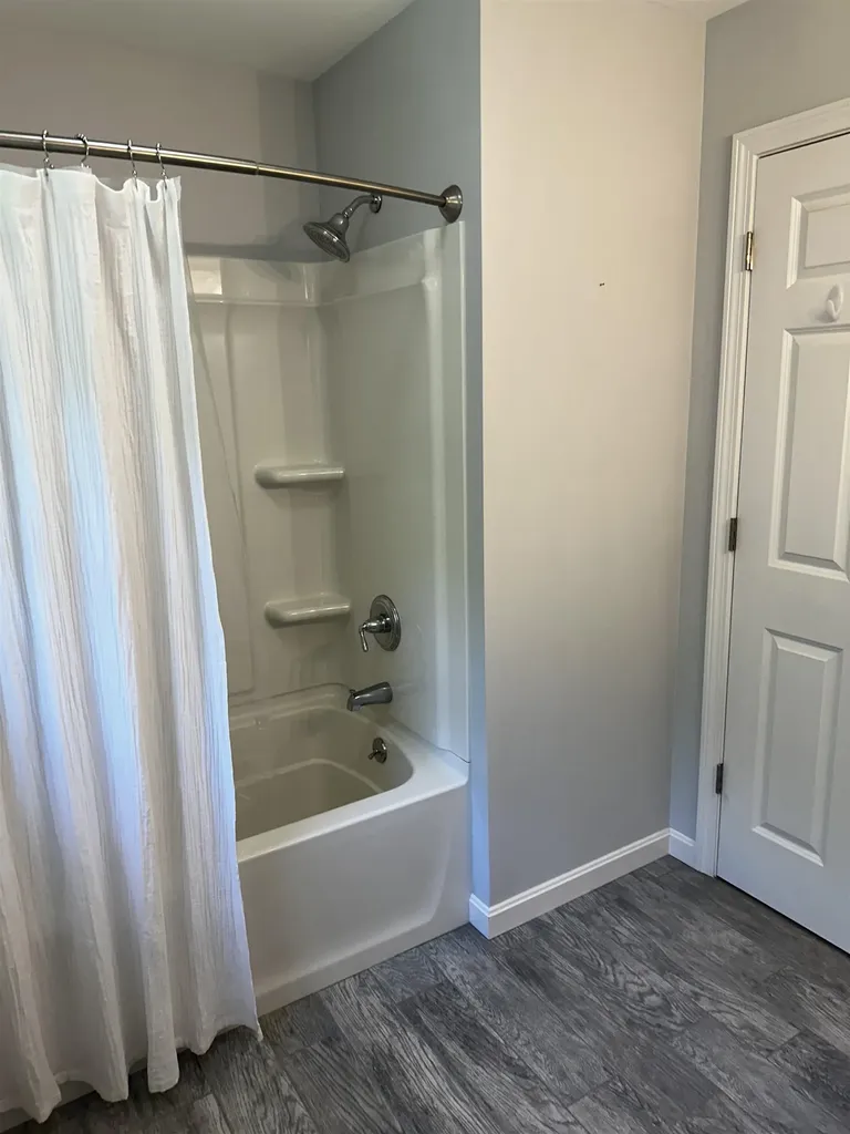 39 Dowd Lane Sunapee NH 03782