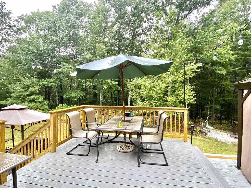 39 Dowd Lane Sunapee NH 03782