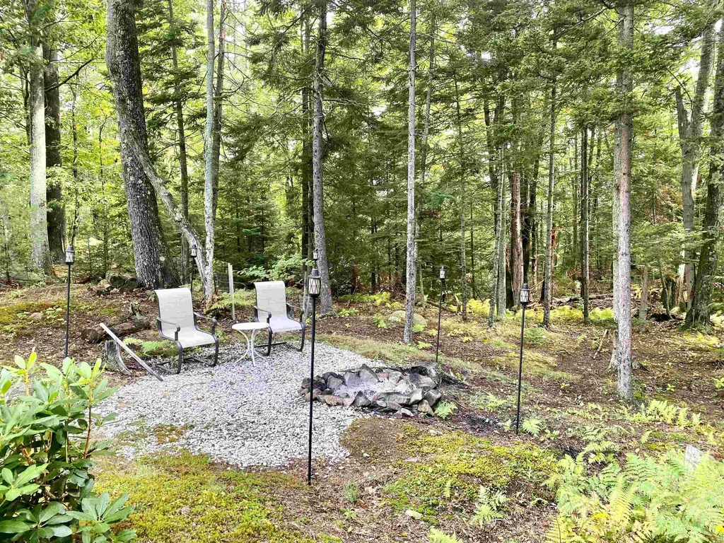 39 Dowd Lane Sunapee NH 03782