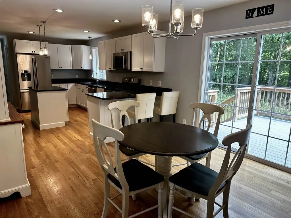 39 Dowd Lane Sunapee NH 03782