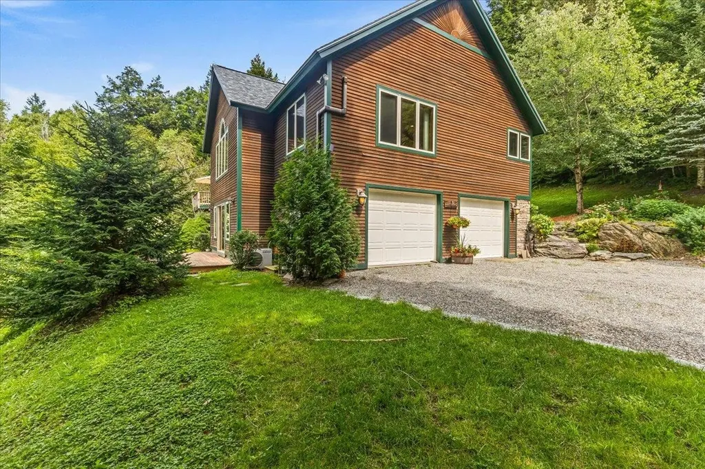460 Old Farm Road Stowe VT 05672