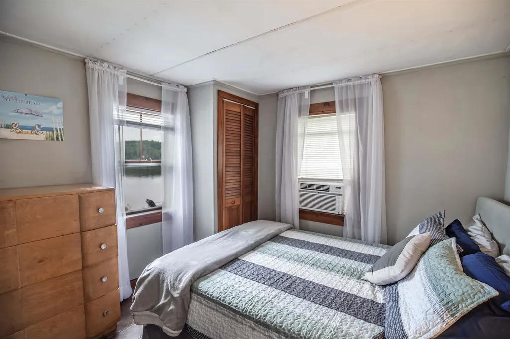 99 Wash Pond Road Hampstead NH 03841