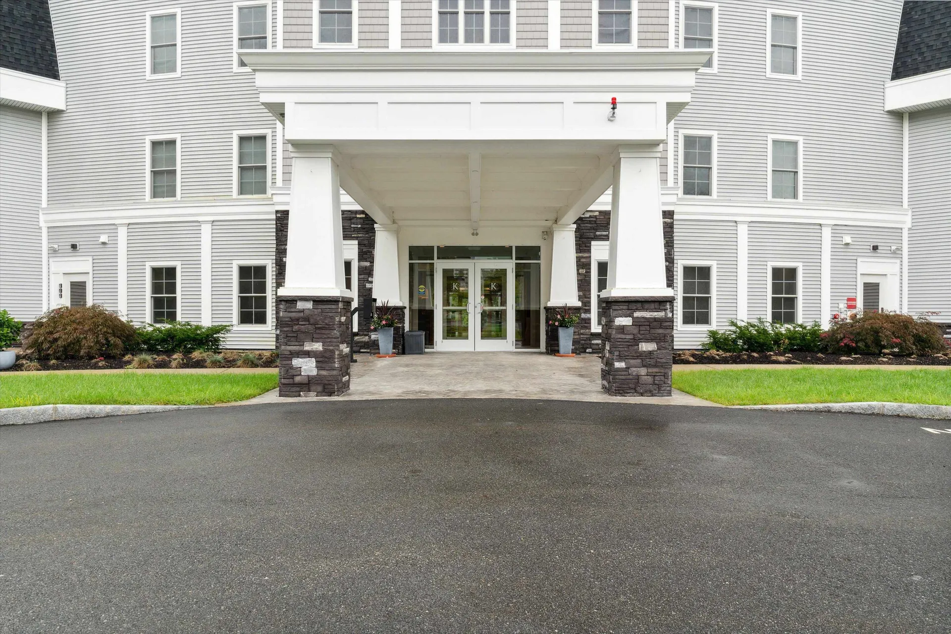 10 Sally Sweets Way Salem NH 03079