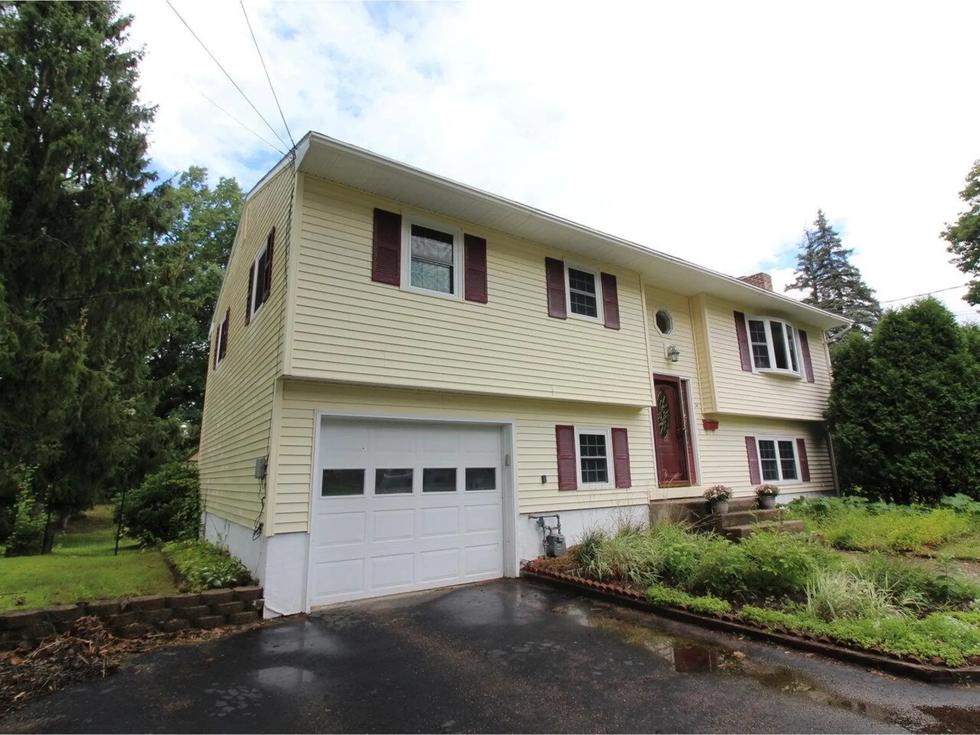 14 Mcgregor Street Essex Junction VT 05452