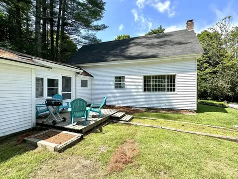 16 Shindagan Road Wilmot NH 03287