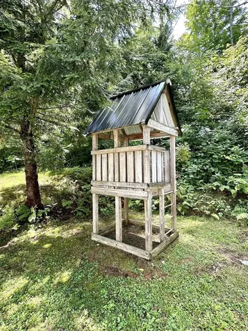 16 Shindagan Road Wilmot NH 03287