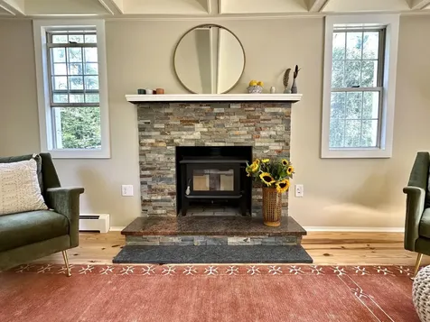 16 Shindagan Road Wilmot NH 03287