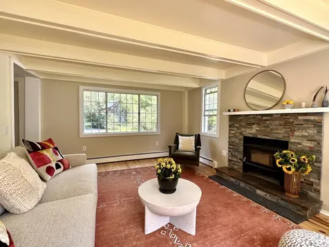 16 Shindagan Road Wilmot NH 03287