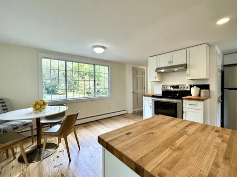 16 Shindagan Road Wilmot NH 03287