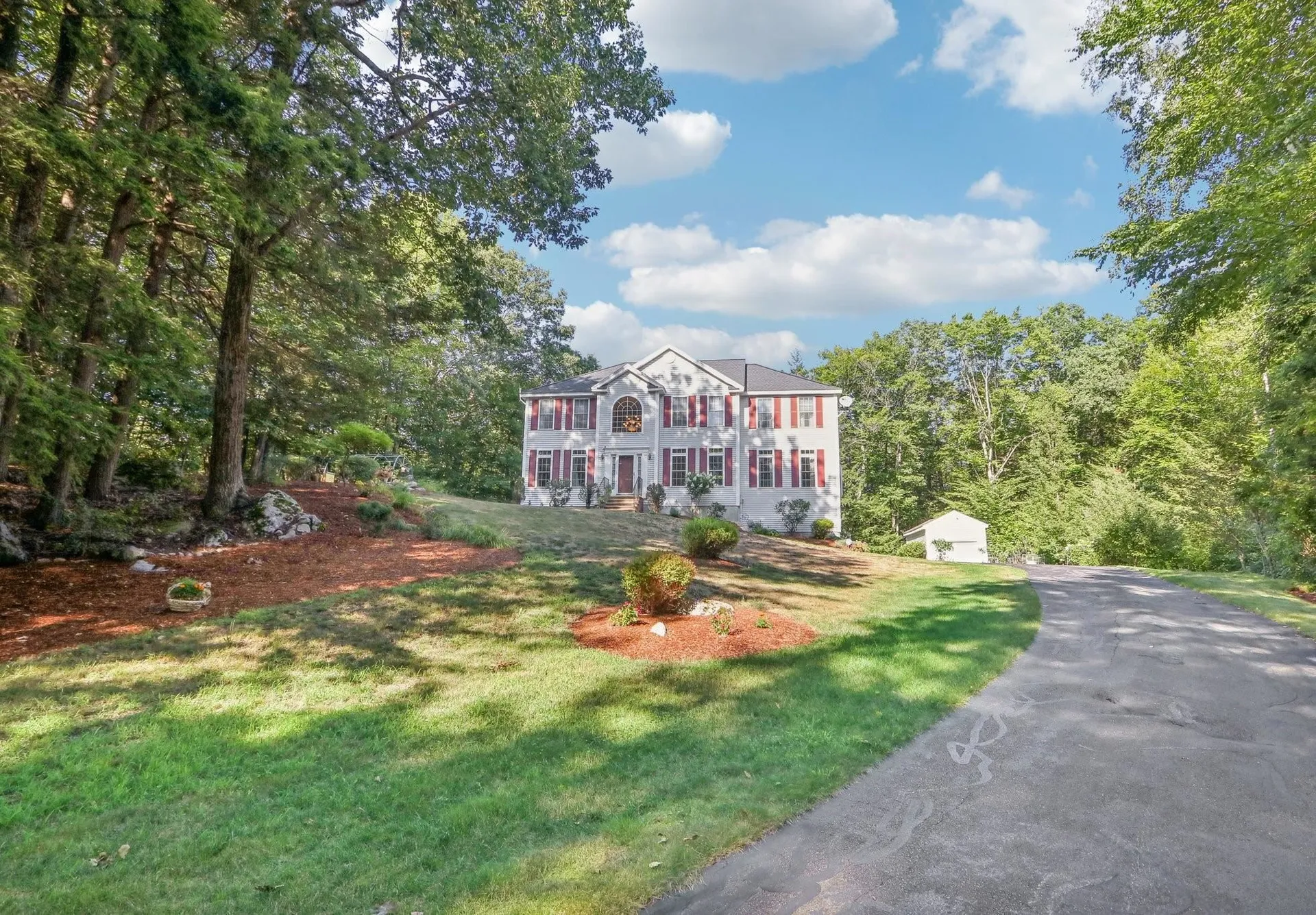 118 Emerald Drive Danville NH 03819