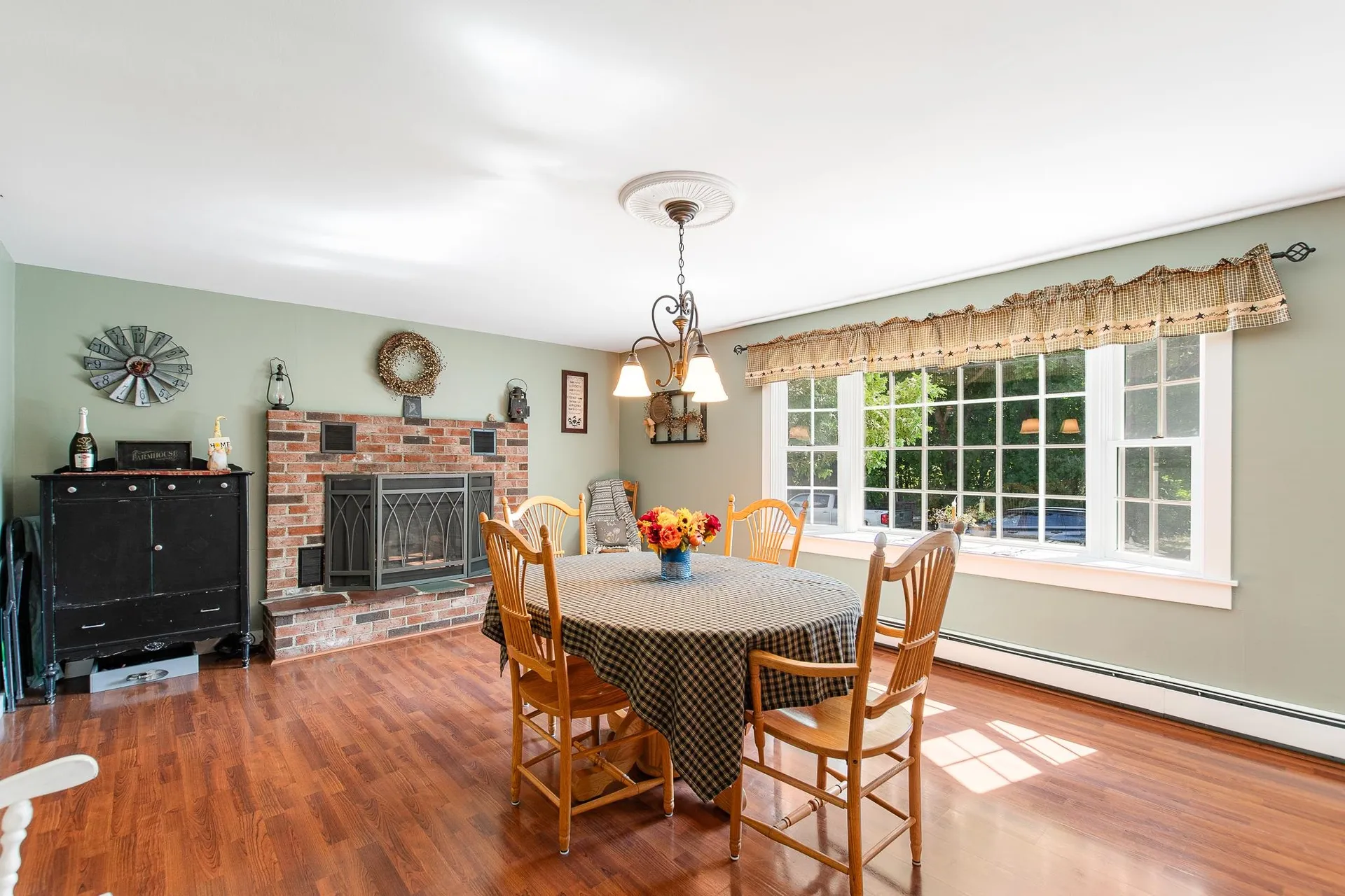 25 Jewel Street Gorham NH 03581