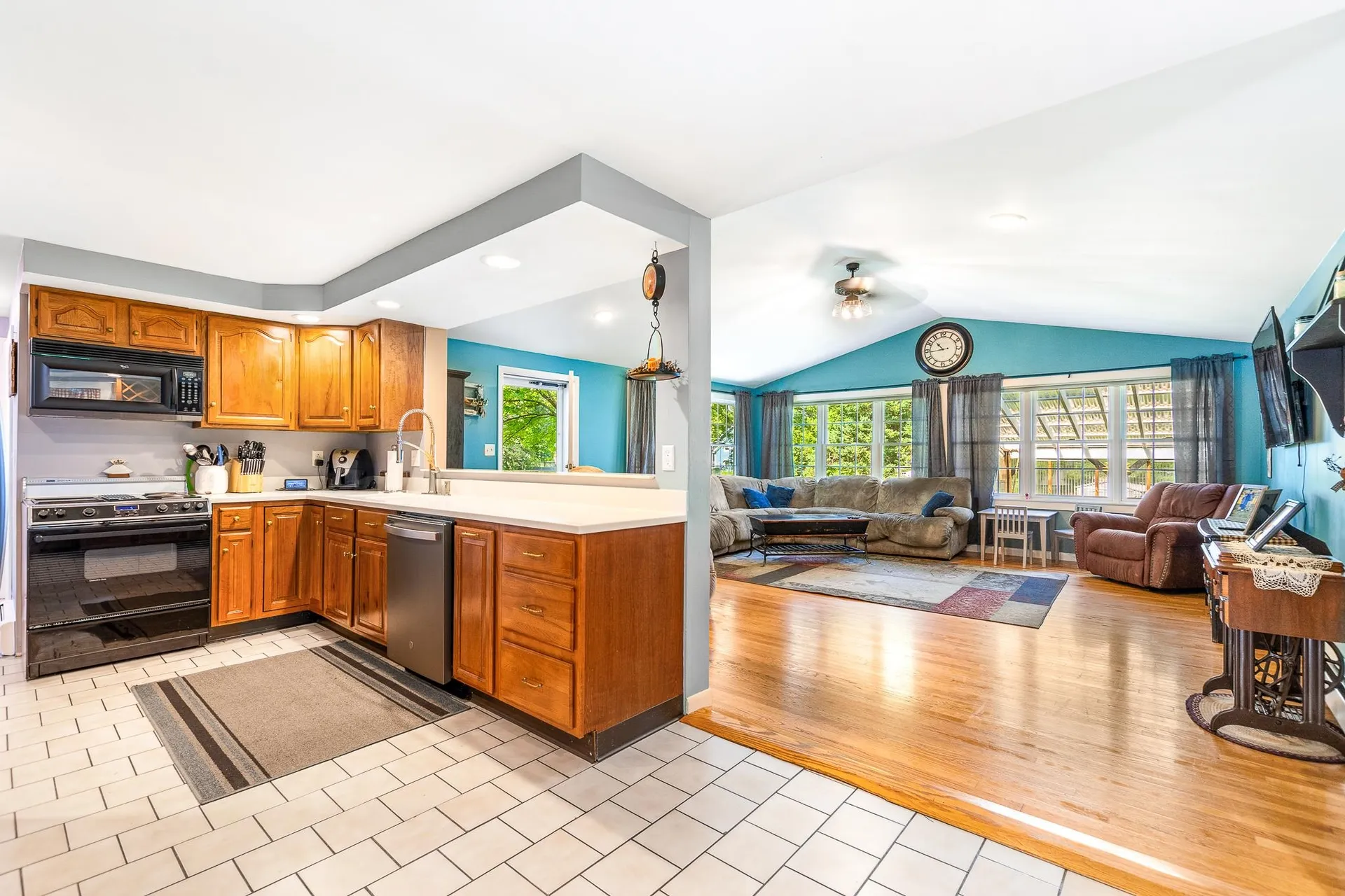 25 Jewel Street Gorham NH 03581