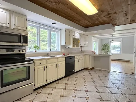 19 Evans Circle Keene NH 03431