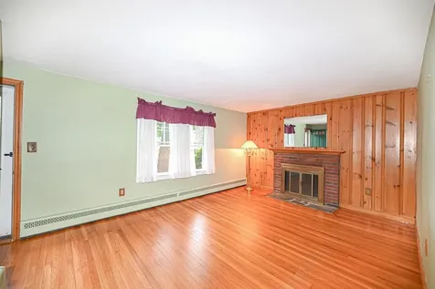 7 Seabee Street Bedford NH 03110