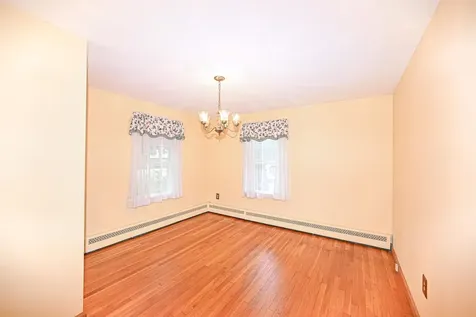 7 Seabee Street Bedford NH 03110
