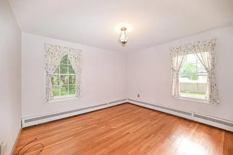 7 Seabee Street Bedford NH 03110
