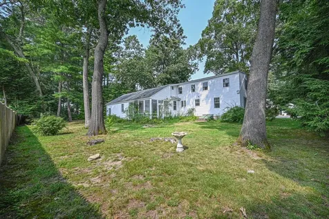 7 Seabee Street Bedford NH 03110