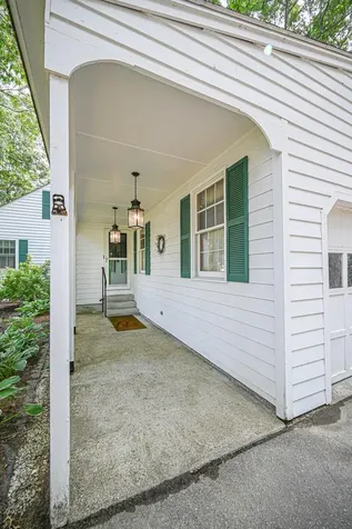 7 Seabee Street Bedford NH 03110
