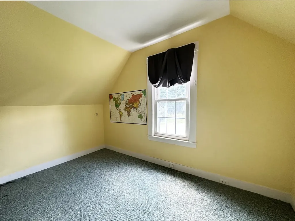 10 Hawthorne Street Plymouth NH 03264