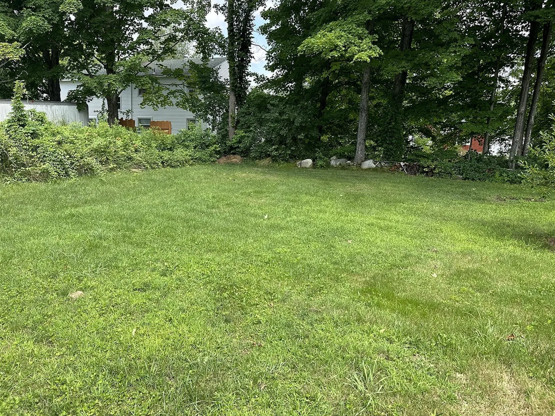 10 Hawthorne Street Plymouth NH 03264