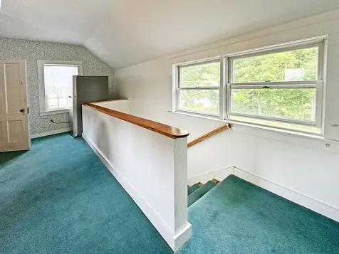 10 Hawthorne Street Plymouth NH 03264