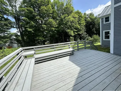 10 Hawthorne Street Plymouth NH 03264