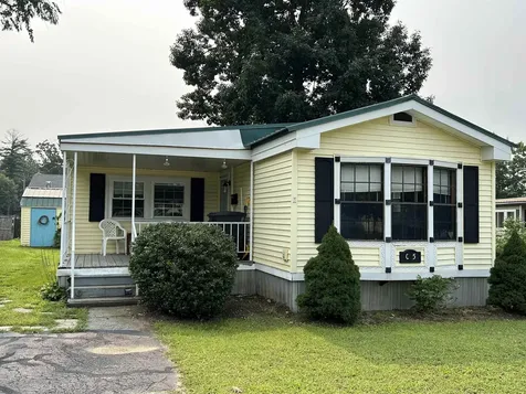 290 Calef Highway Epping NH 03042
