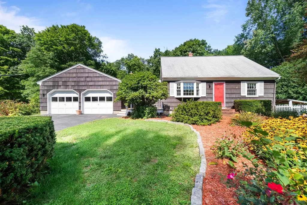 10 Bernice Street Hooksett NH 03106