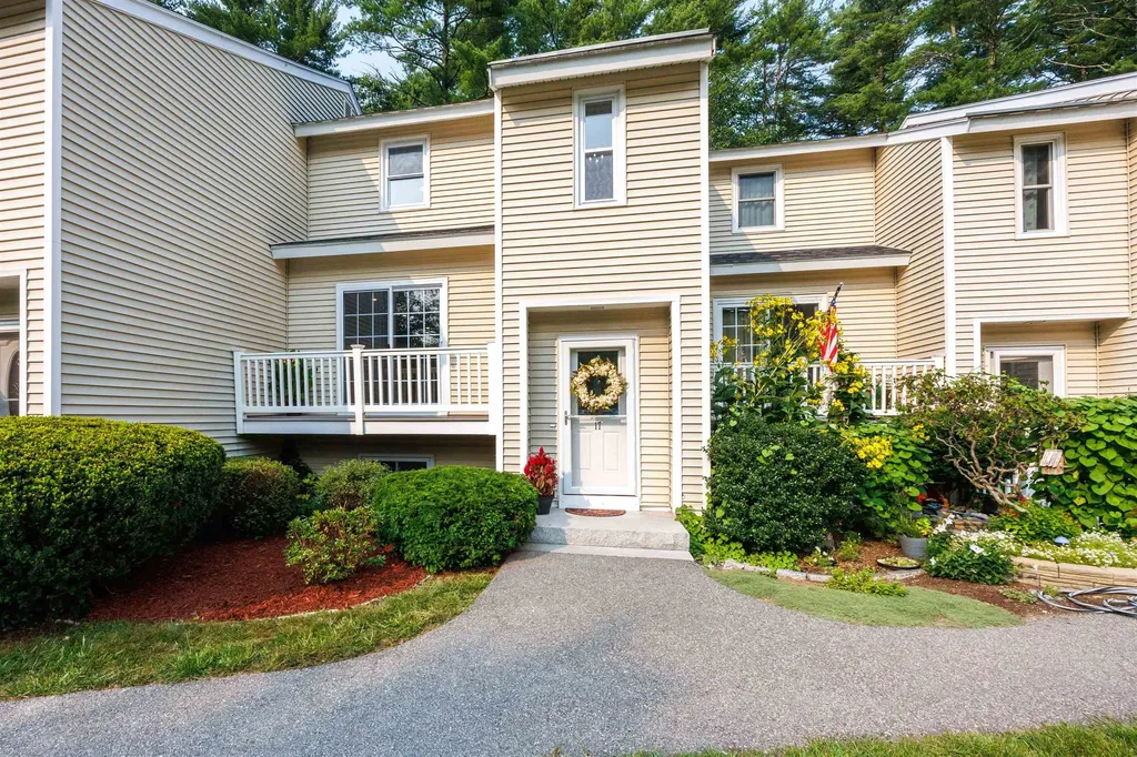 17 Pine Meadows Drive Exeter NH 03833