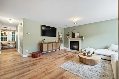 24 Wingate Lane Dover NH 03820