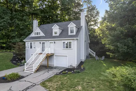 24 Wingate Lane Dover NH 03820